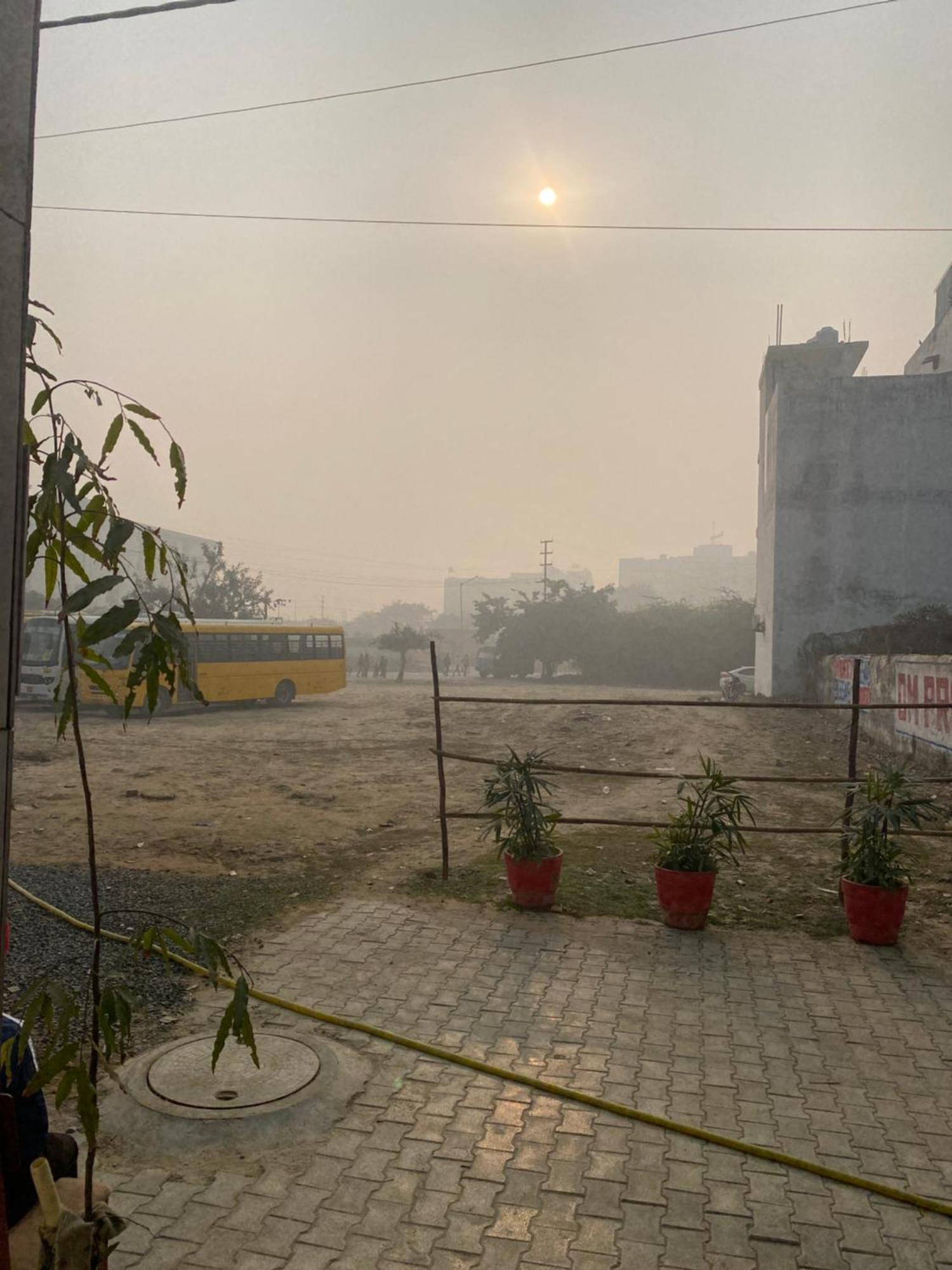 Royal Park Inn Greater Noida Bagian luar foto