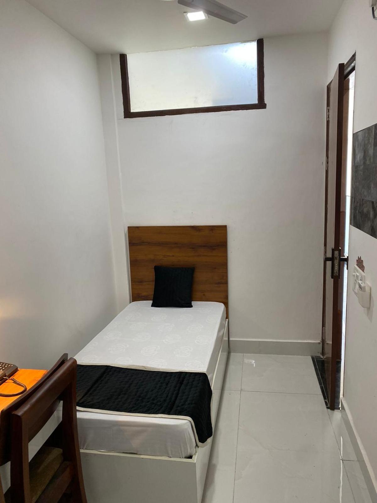 Royal Park Inn Greater Noida Bagian luar foto